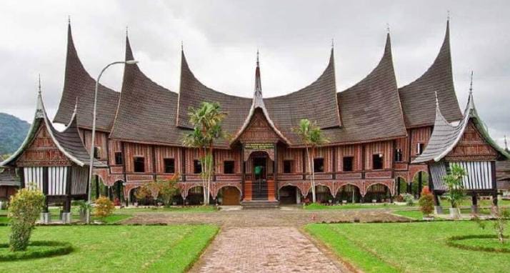 Filosofi Rumah Gadang yang Ternyata Berteknologi Anti Gempa